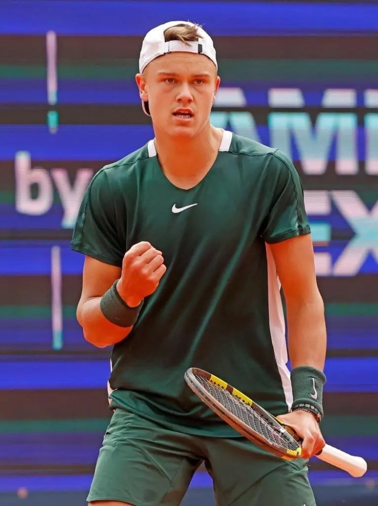 专注的神情 专注的神情