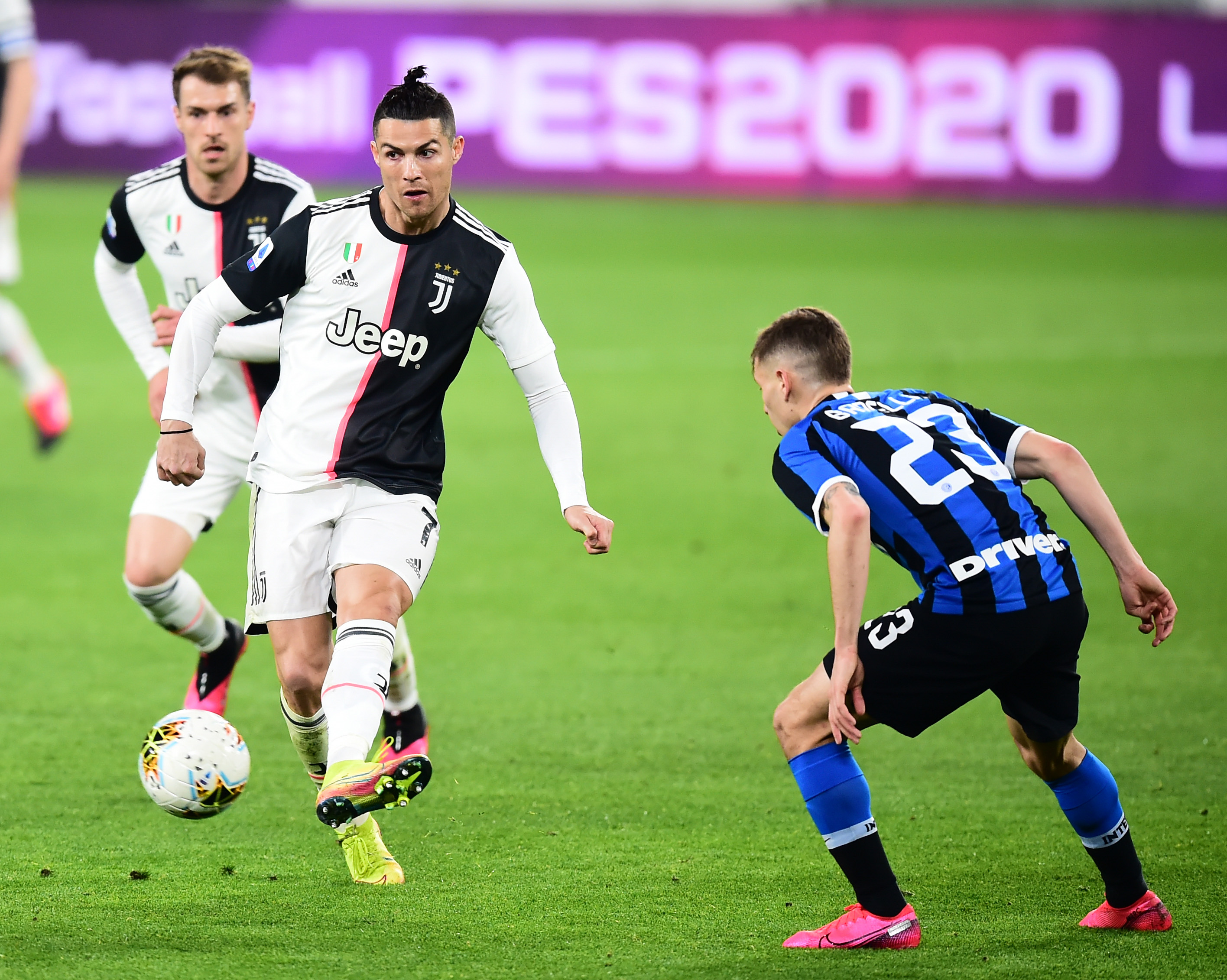 中以电梯门 中以电梯门